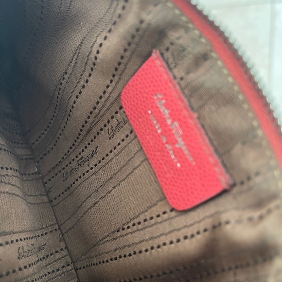 Ferragamo clutch - Picture 5 of 8